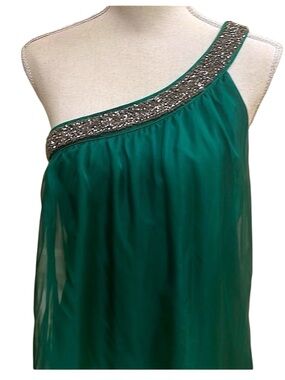 Parella xFrancesca’s Emerald Green One Shoulder Heavy Beaded Top Chiffon Overlay